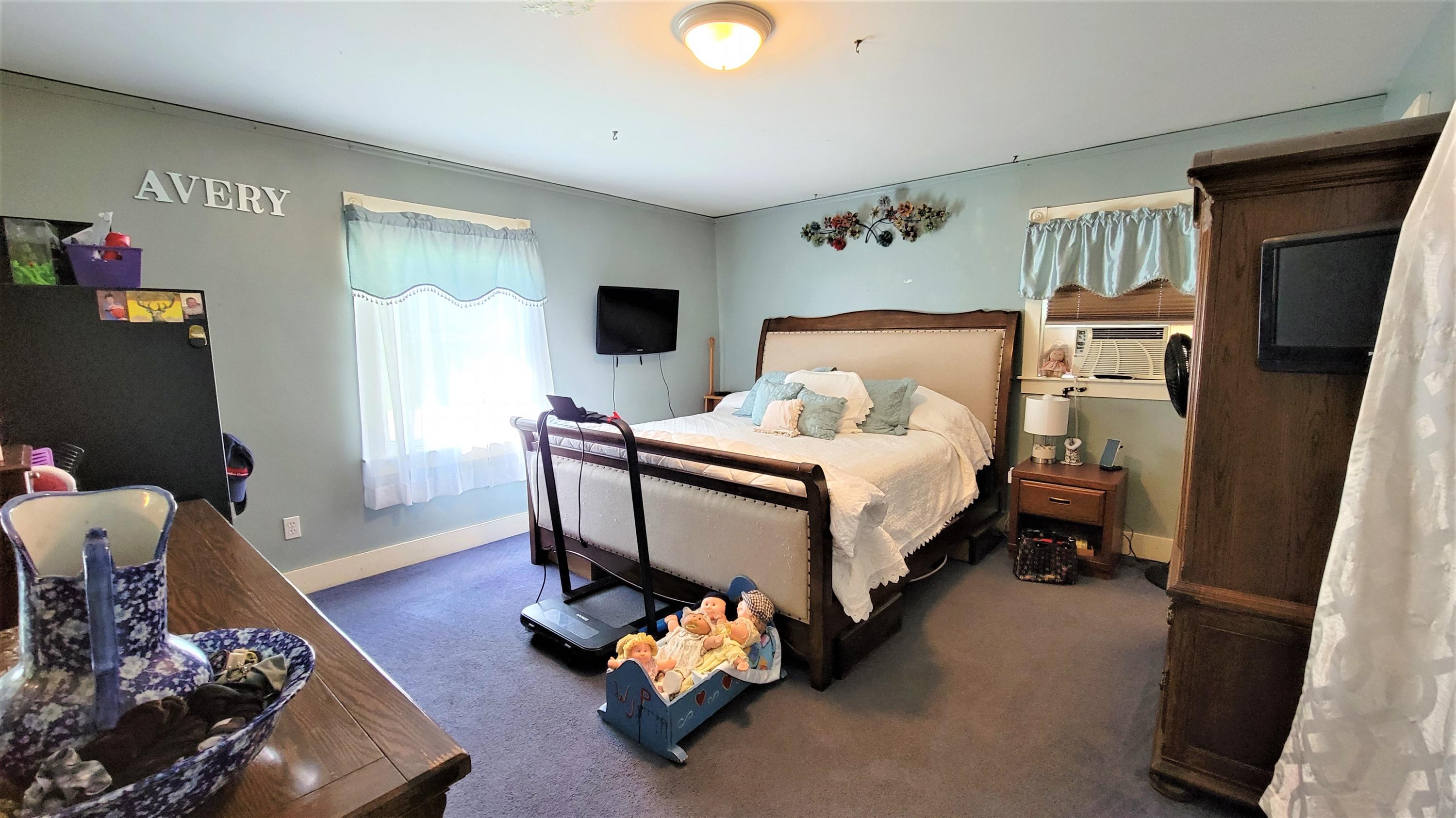 9 Meadow Brook Lane Surry, ME 04684 - Photo 26 of 42 Master BR 1