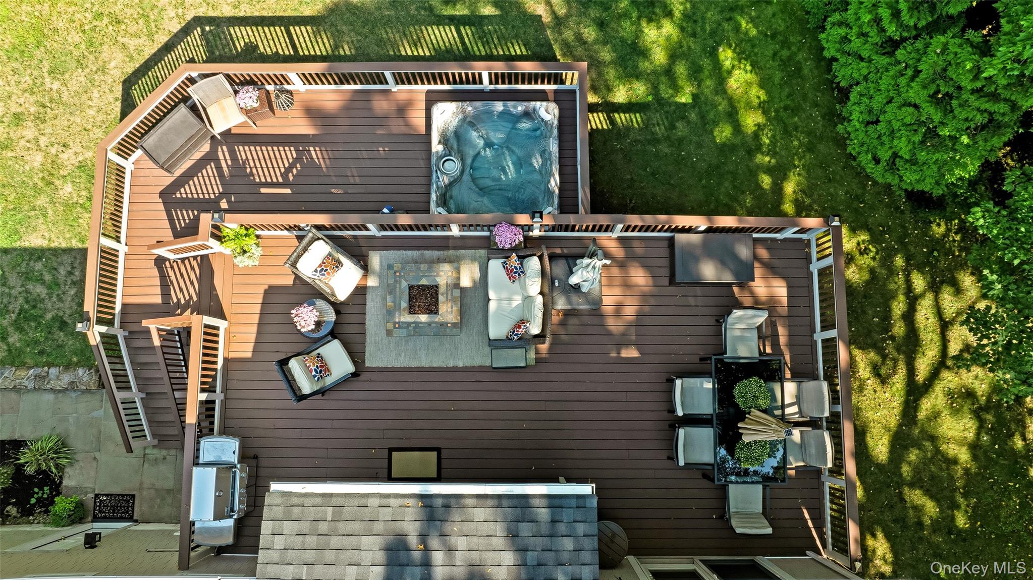 80 North Street Rye, NY 10580 - Photo 34 of 37 a front view of a building with sign board