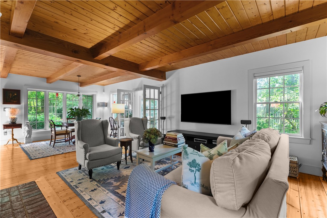 1912 Crandall Road Tiverton, RI 02878 - Photo 11 of 27 LR