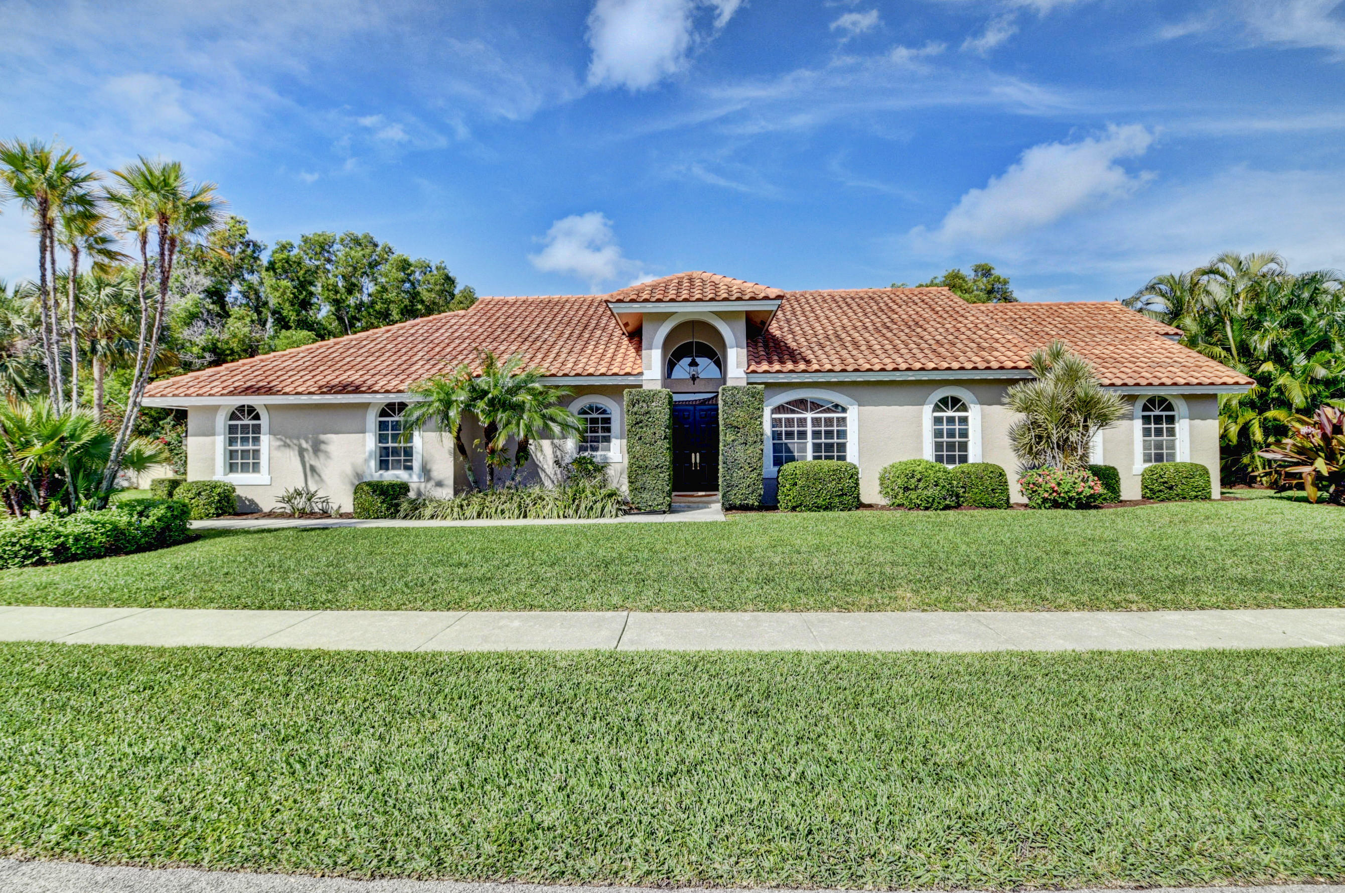 1607 Addison Avenue Boca Raton, FL 33486 - Photo 3 of 28 06_dsc_2203_4_5_6_7