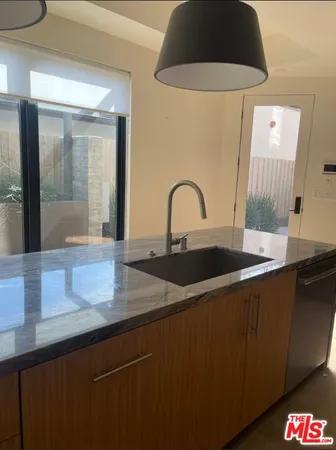 $7,795 | 1542 North Hoover Street, Unit 1542, Los Angeles, CA 90027