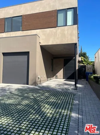 $7,795 | 1542 North Hoover Street, Unit 1542, Los Angeles, CA 90027