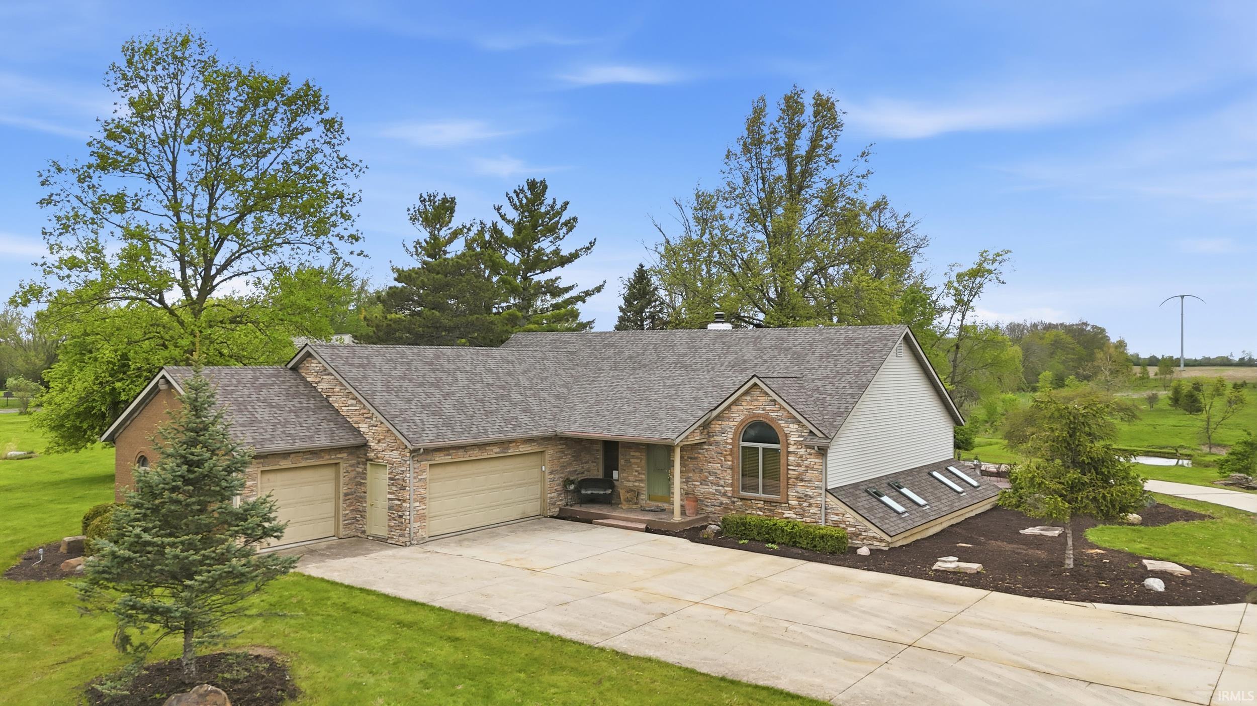 10702 Bass Road Fort Wayne, IN 46818 - Photo 9 of 49