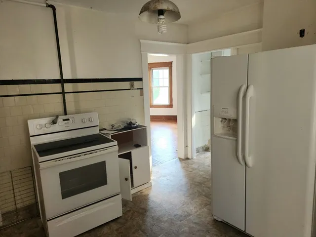 $2,300 | 27 Virginia Street, Unit 27, Springfield, MA 01108
