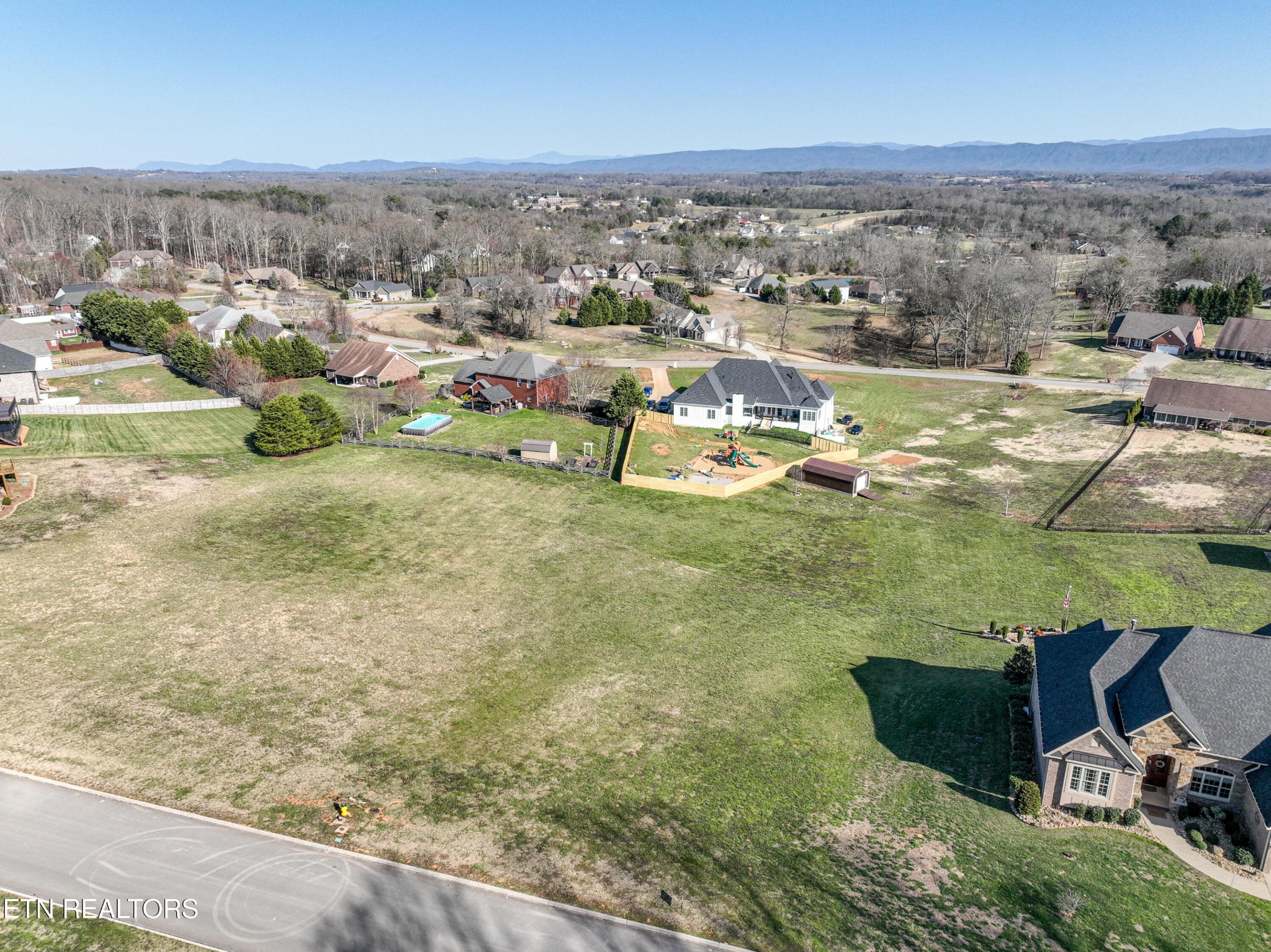 1170 Houston Springs Road Greenback, TN 37742 - Photo 7 of 17 a view of a city