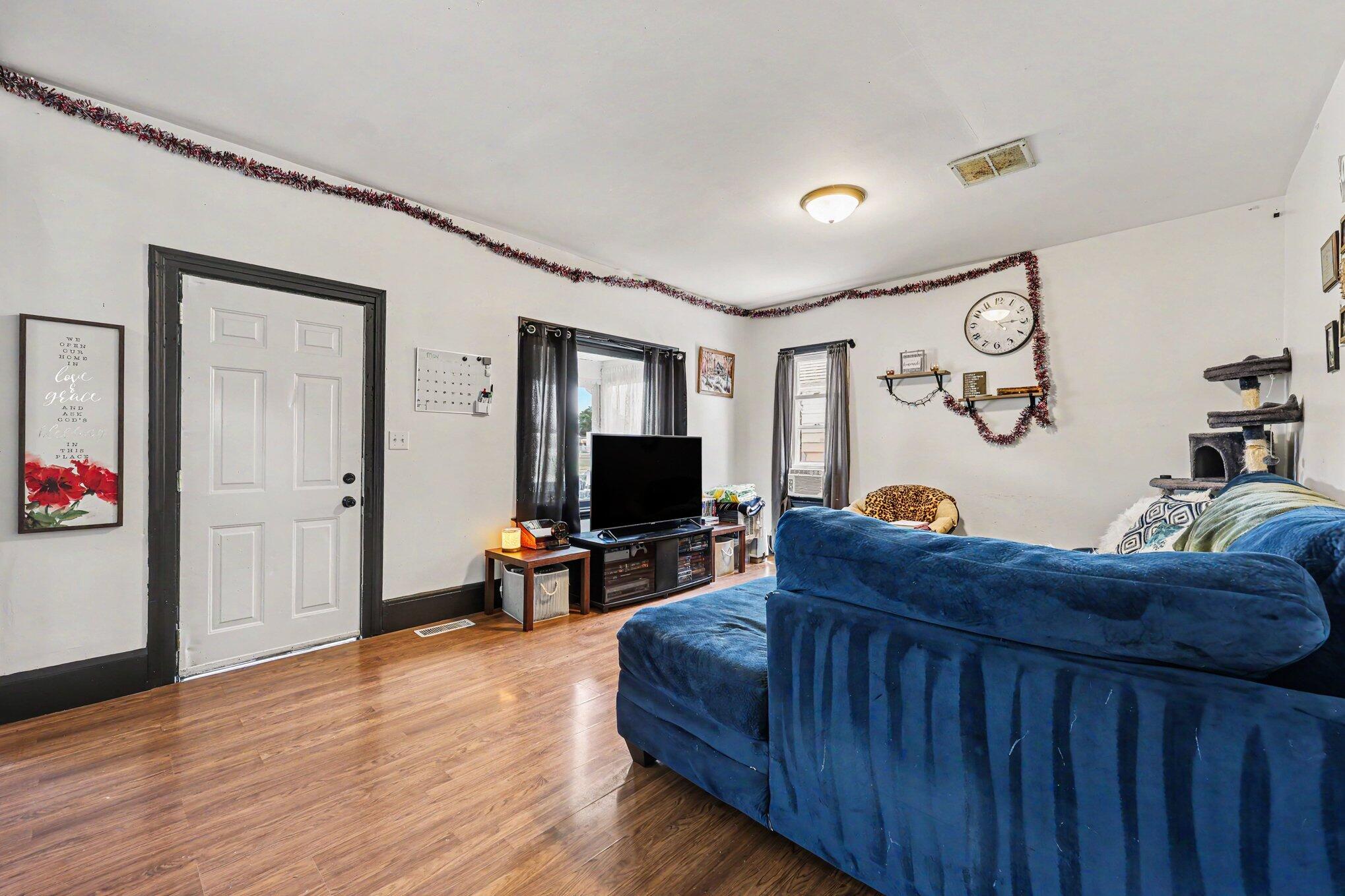1024 Cooper Street Jackson, MI 49202 - Photo 4 of 17 005_file_3604