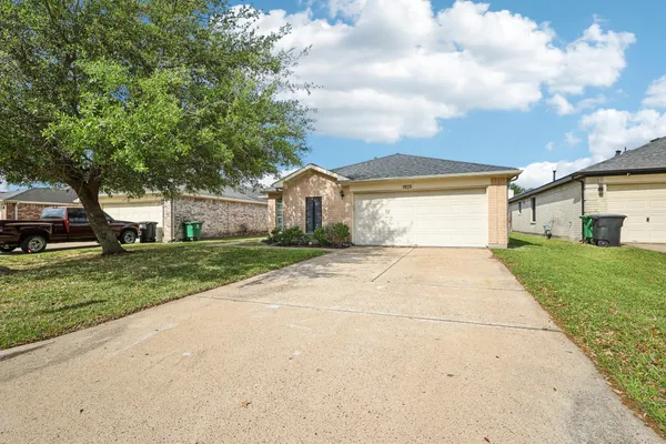 $2,000 | 11926 Panay Drive, Houston, TX 77048