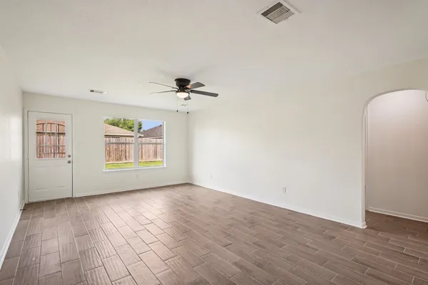 $2,000 | 11926 Panay Drive, Houston, TX 77048