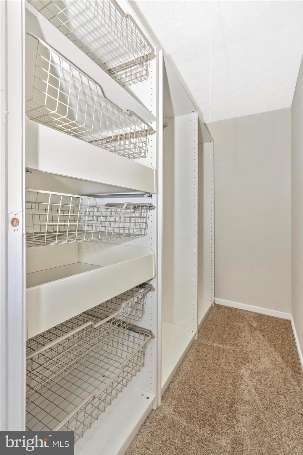 207 Contour Road Mount Airy, MD 21771 - Photo 20 of 52 Walk In Closet