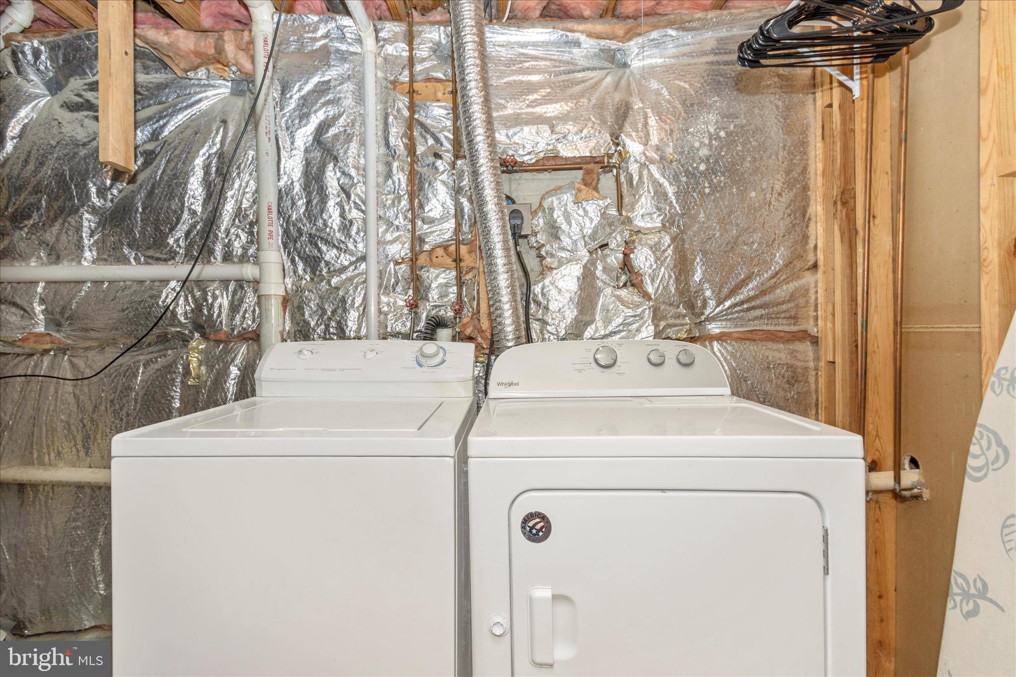 207 Contour Road Mount Airy, MD 21771 - Photo 33 of 52 a utility room with dryer and washer