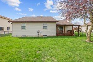 5648 Spring Hill Road Grove City, OH 43123 - Photo 34 of 40 Large Deck