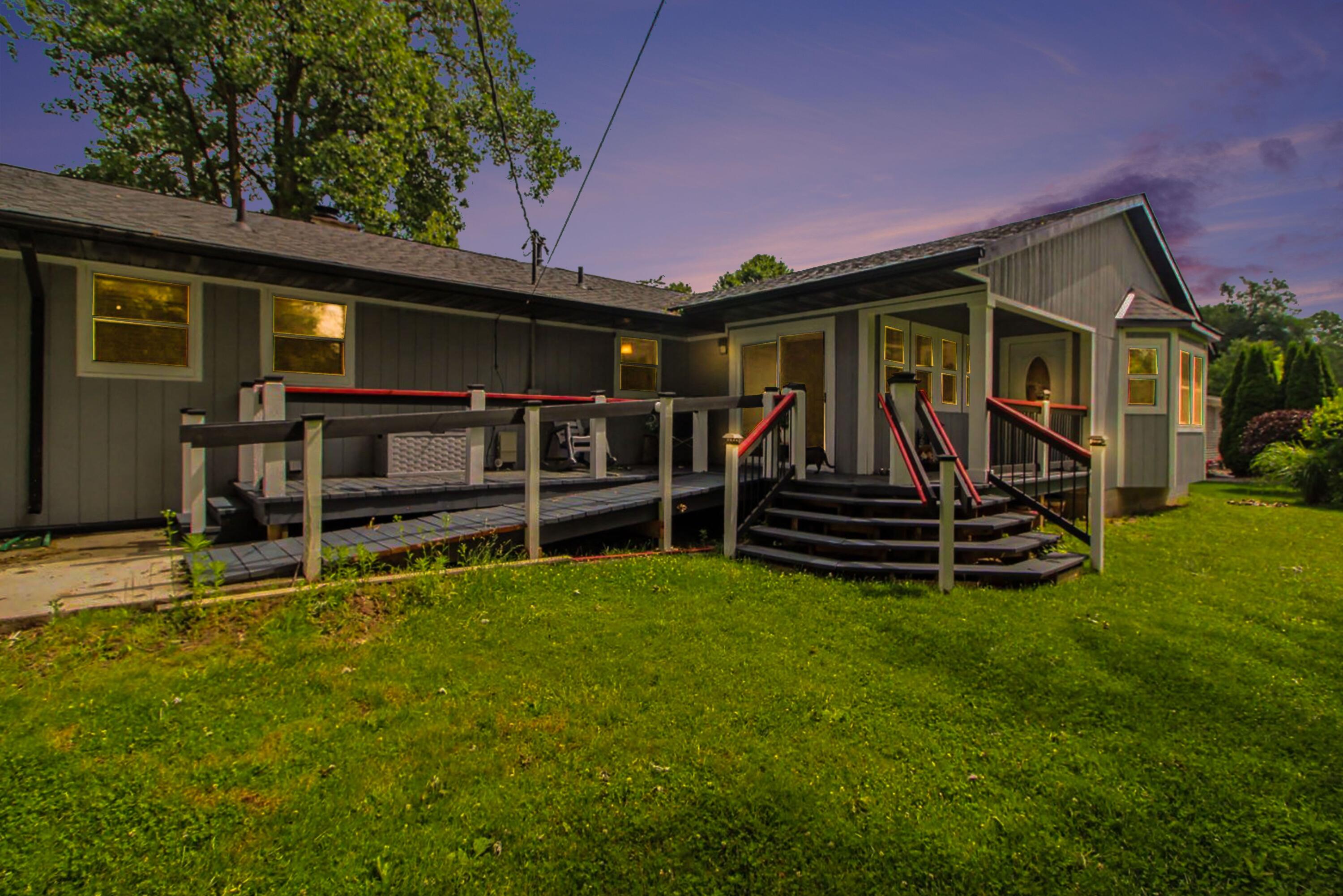 41141 Savage Road Belleville, MI 48111 - Photo 2 of 26 027_file_4658