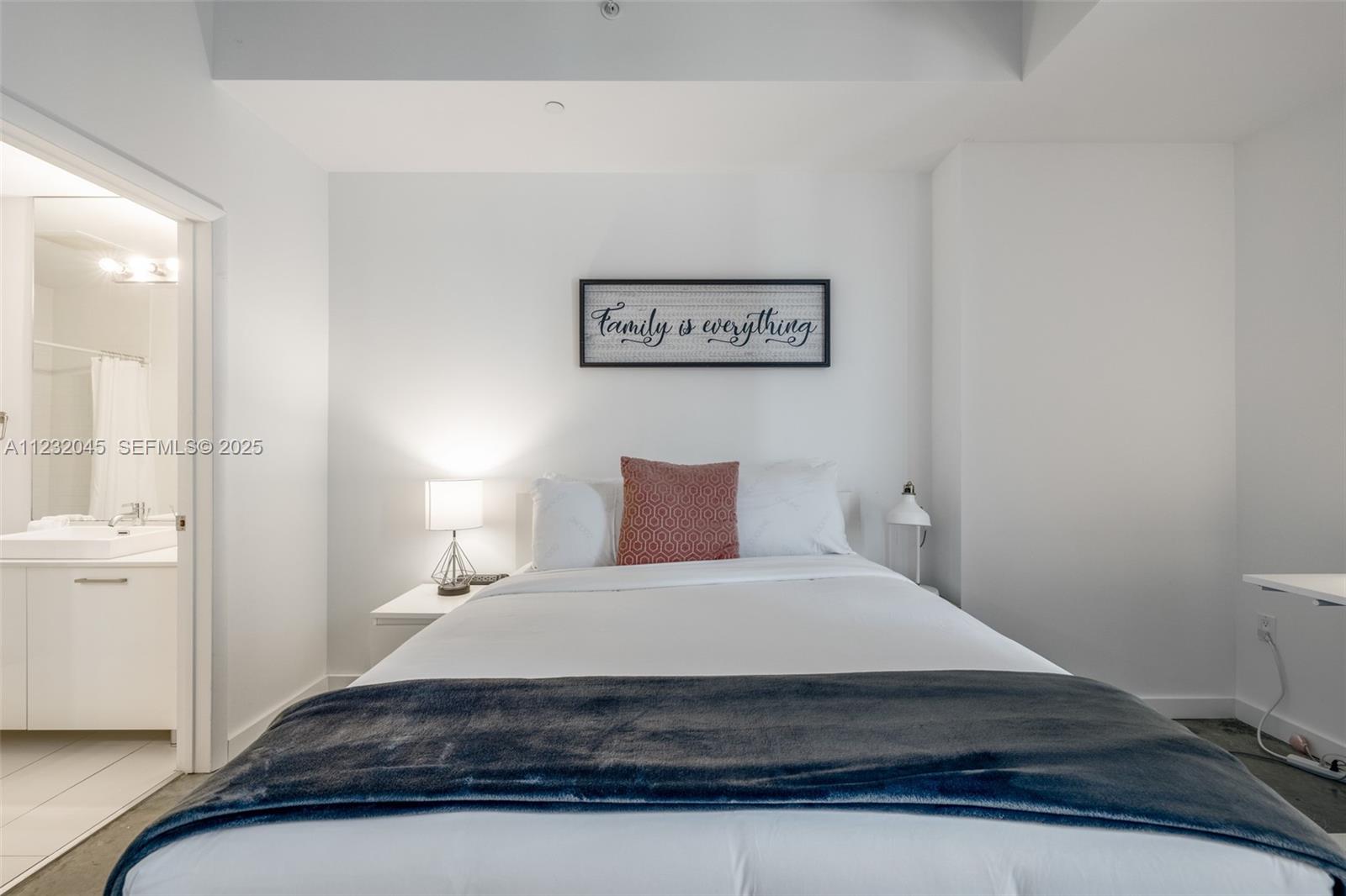 151 Southeast 1st Street, Unit 809 Miami, FL 33131 - Photo 24 of 45