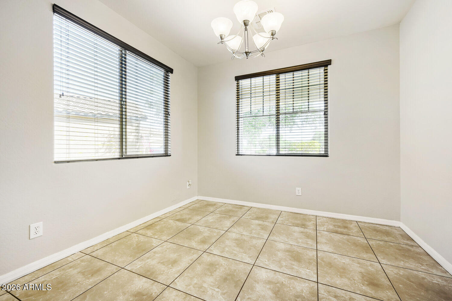 2625 West Beverly Road Phoenix, AZ 85041 - Photo 10 of 29 2625 W Beverly Rd - Web Quality - 010 -