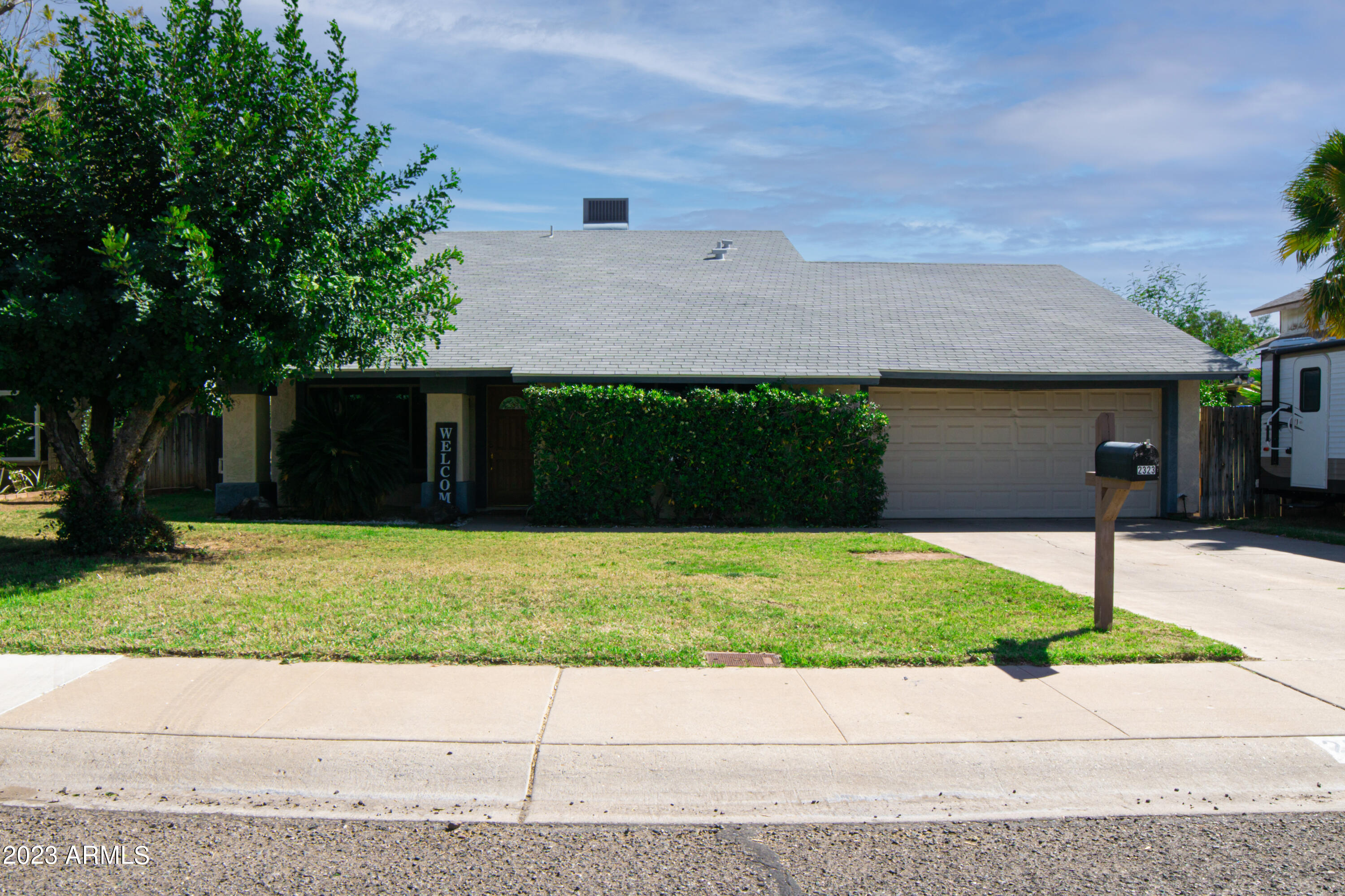 2323 West Kathleen Road Phoenix, AZ 85023 - Photo 1 of 55 (2) Front