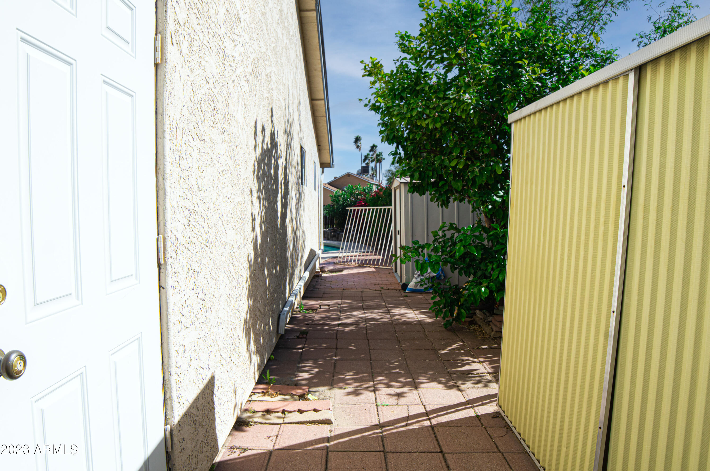 2323 West Kathleen Road Phoenix, AZ 85023 - Photo 48 of 55 (48) Side Yard - Reverse