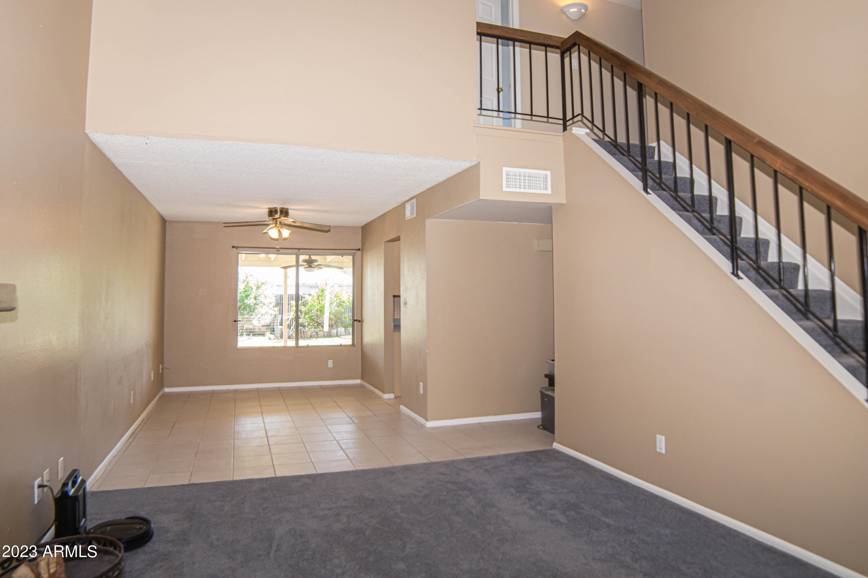 2323 West Kathleen Road Phoenix, AZ 85023 - Photo 8 of 55 (8) Dining from Entry