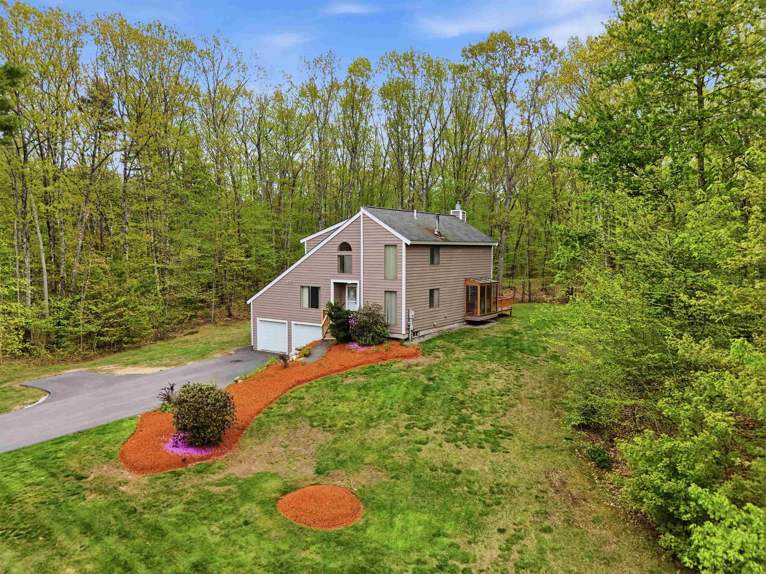 35 Pilgrim Circle Hampstead, NH 03826 - Photo 3 of 52