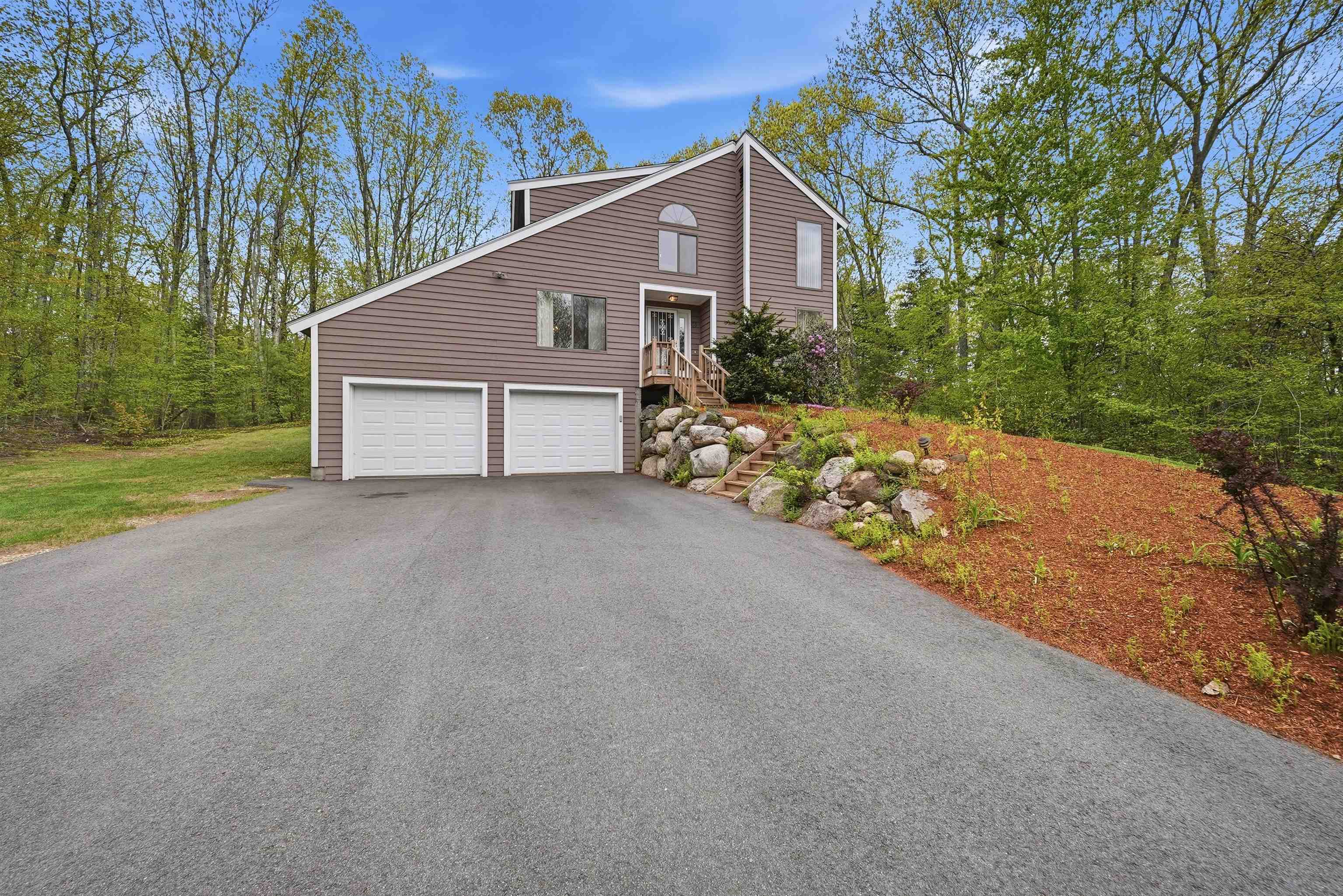 35 Pilgrim Circle Hampstead, NH 03826 - Photo 4 of 52