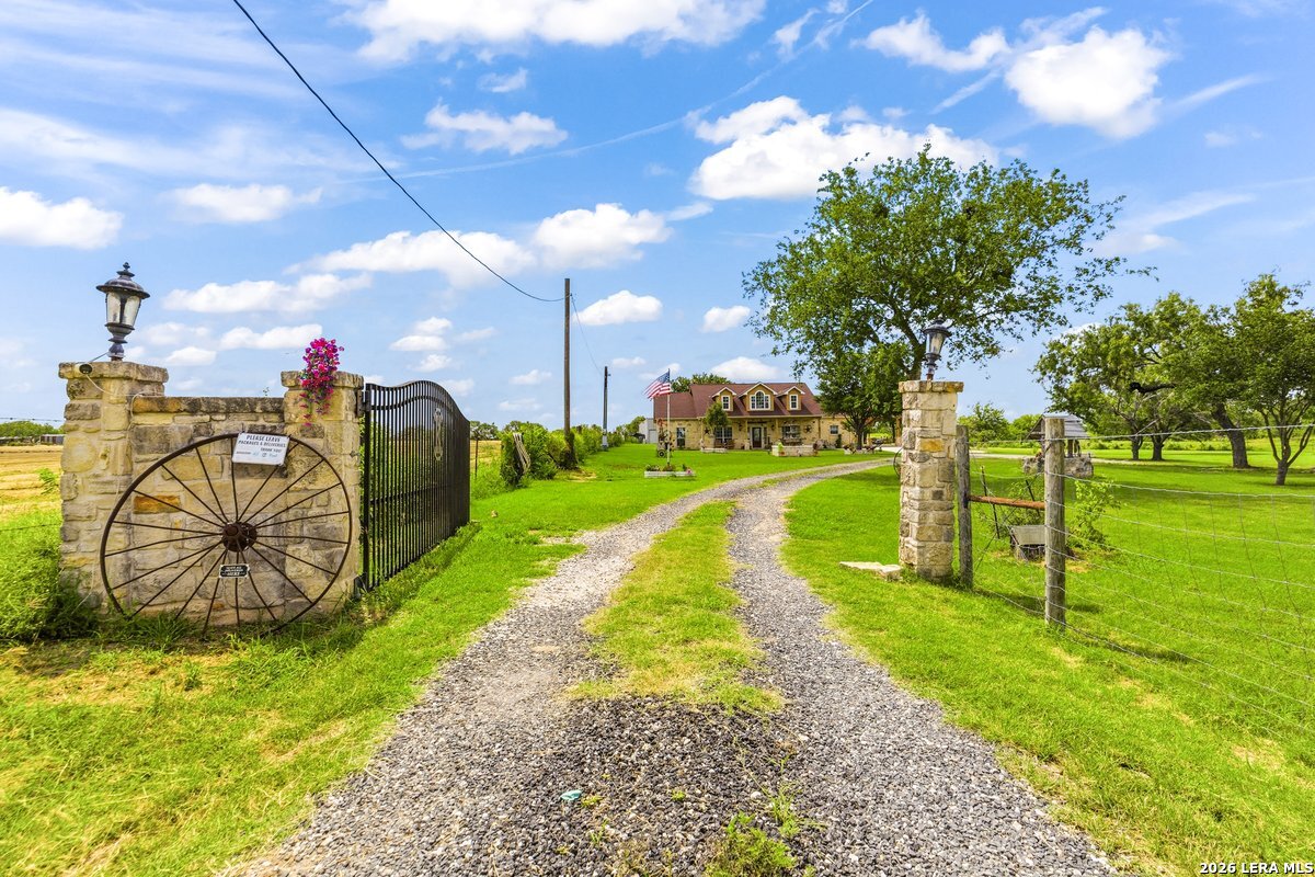 16306 Somerset Road, Unit 2 Von Ormy, TX 78073 - Photo 2 of 49