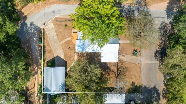 $475,000 | 909 Hudgins Street, Smithville, TX 78957