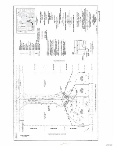 a black and white photo of a living room