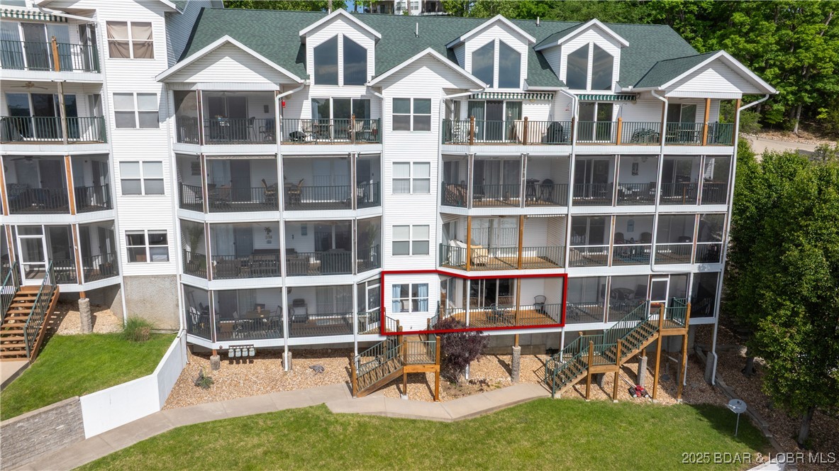 108 Park Pl Drive, Unit 1B Kaiser, MO 65047 - Photo 3 of 28 How convenient to have access from your condo to g