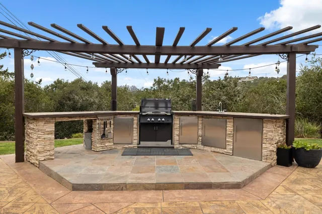 $1,235,000 | 17920 Berta Canyon Road, Salinas, CA 93907