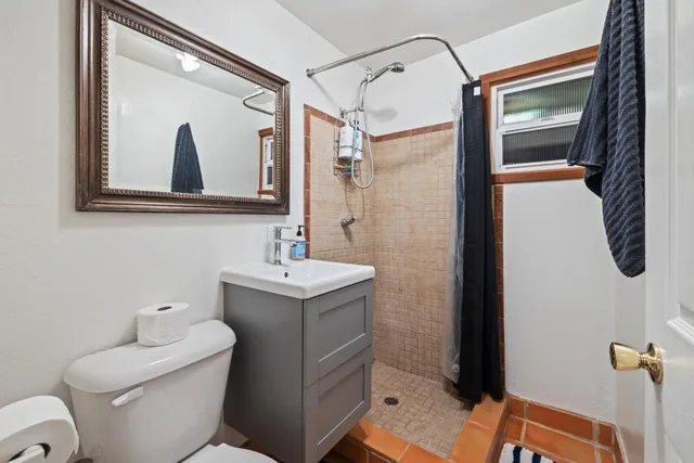 $1,235,000 | 17920 Berta Canyon Road, Salinas, CA 93907