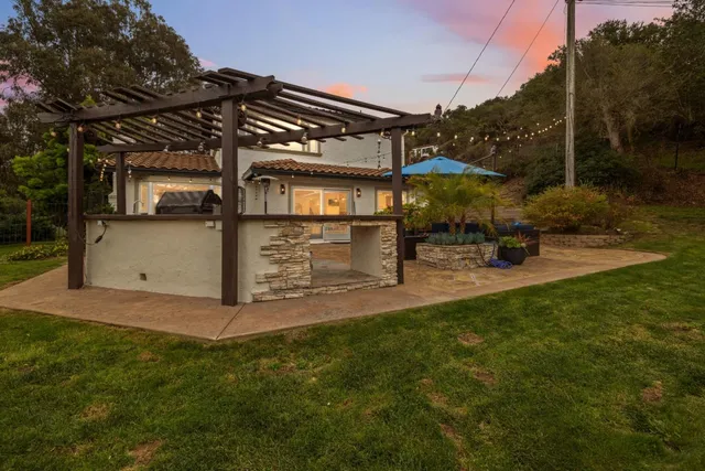 $1,235,000 | 17920 Berta Canyon Road, Salinas, CA 93907