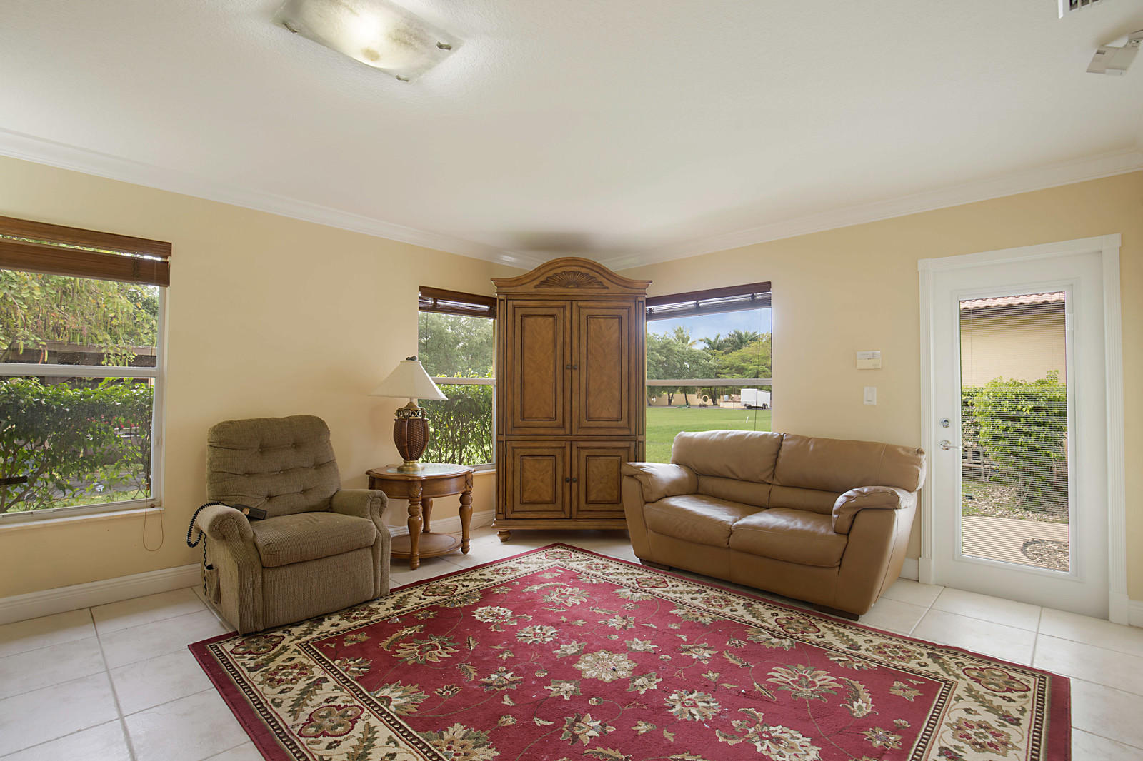 2880 B Road Loxahatchee, FL 33470 - Photo 27 of 52 COTTAGE LINING AREA