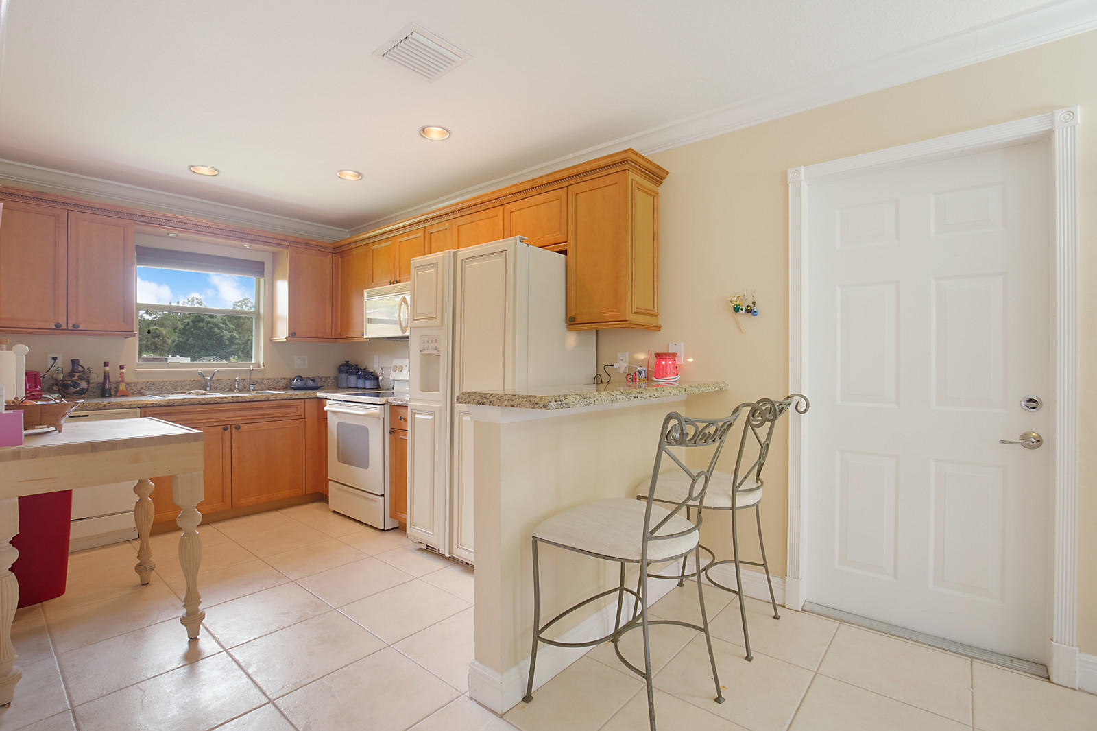 2880 B Road Loxahatchee, FL 33470 - Photo 28 of 52 COTTAGE KITCHEN
