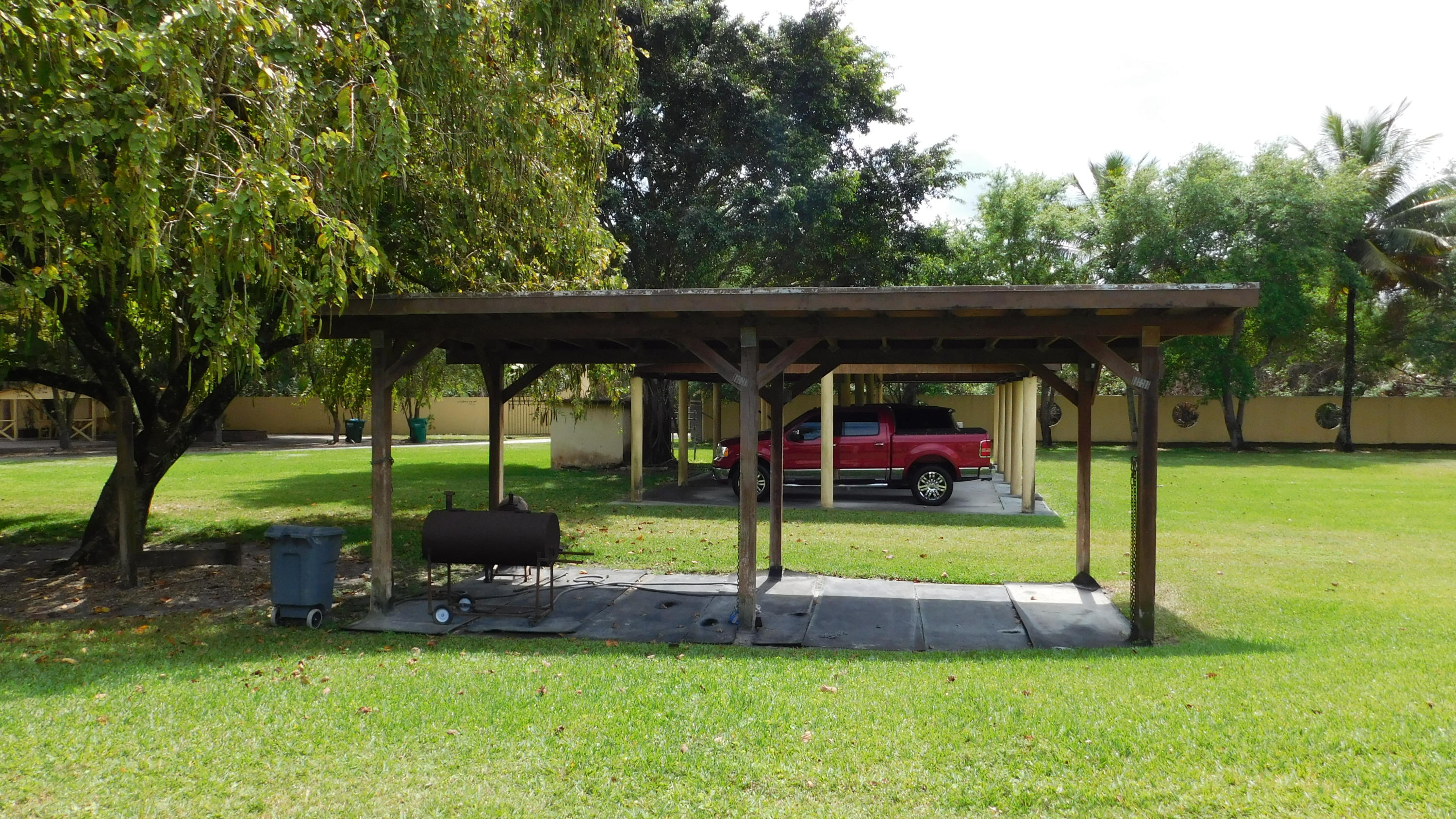 2880 B Road Loxahatchee, FL 33470 - Photo 38 of 52 COVERED BBQ AREA