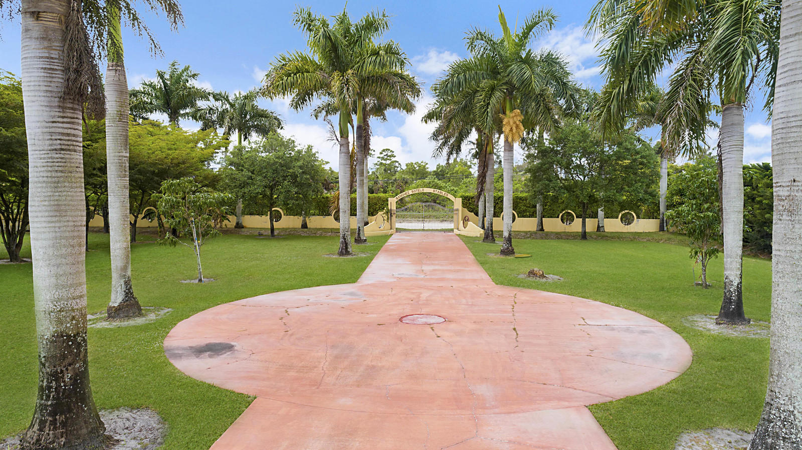 2880 B Road Loxahatchee, FL 33470 - Photo 48 of 52 DRAMATIC ENTRY