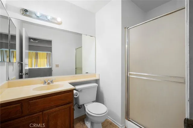 $2,450 | 1004 East Garfield Avenue, Unit 8, Glendale, CA 91205