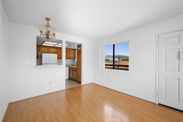 $2,450 | 1004 East Garfield Avenue, Unit 8, Glendale, CA 91205