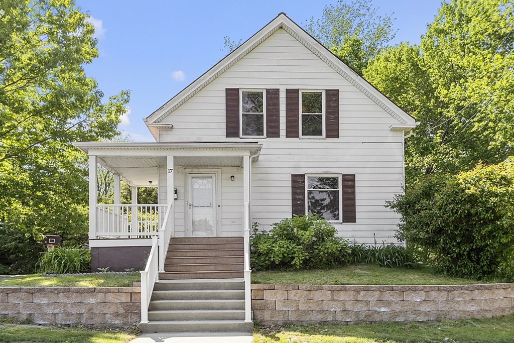 17 Foss Road Gardner, MA 01440 - Photo 1 of 28 Gallery Image 1