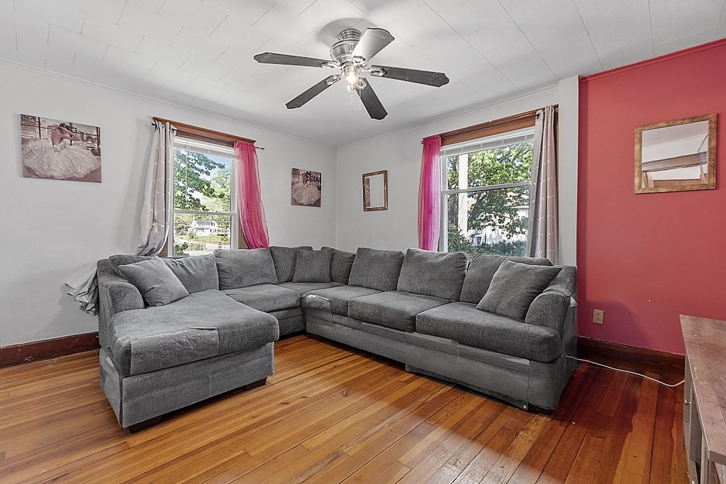 17 Foss Road Gardner, MA 01440 - Photo 8 of 28 Gallery Image 8