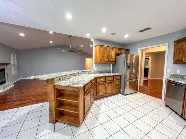 $2,250 | 7342 Wymart Road, Pensacola, FL 32526