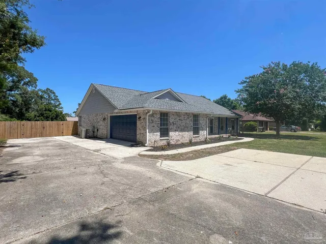 $2,250 | 7342 Wymart Road, Pensacola, FL 32526