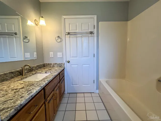 $2,250 | 7342 Wymart Road, Pensacola, FL 32526