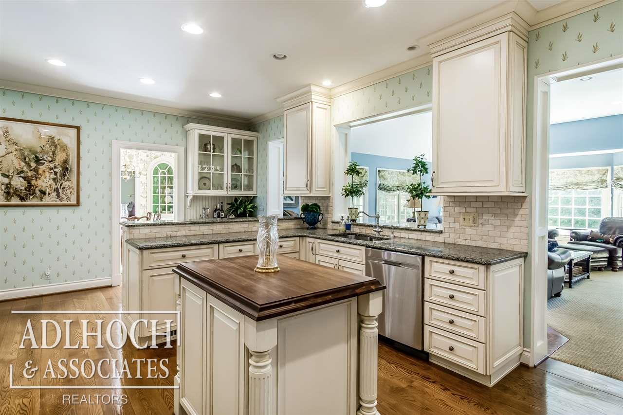 181 Merriweather Road Grosse Pointe Farms, MI 48236 - Photo 6 of 37