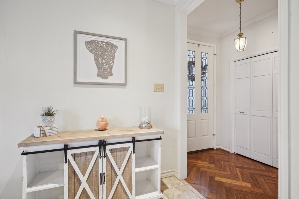 106 St Andrews Loop Kerrville, TX 78028 - Photo 5 of 32