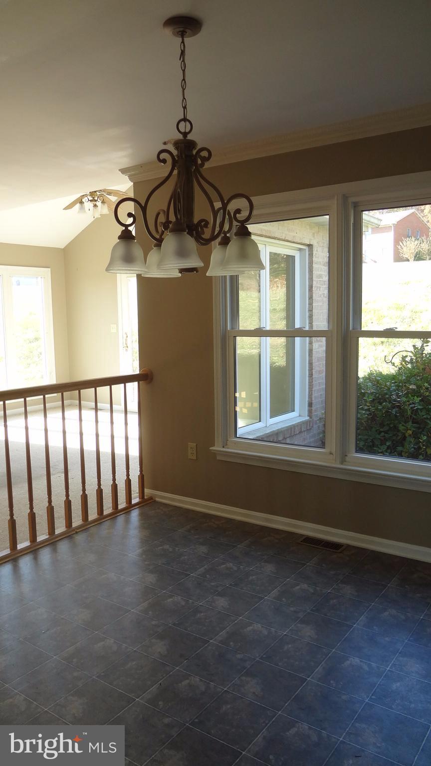 5235 Mt Zion Road Frederick, MD 21703 - Photo 4 of 24 Kitchen Table Space