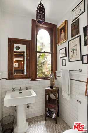 $15,400 | 1046 West Kensington Road, Los Angeles, CA 90026