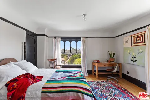 $12,000 | 1046 West Kensington Road, Los Angeles, CA 90026