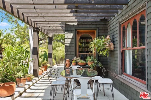 $12,000 | 1046 West Kensington Road, Los Angeles, CA 90026