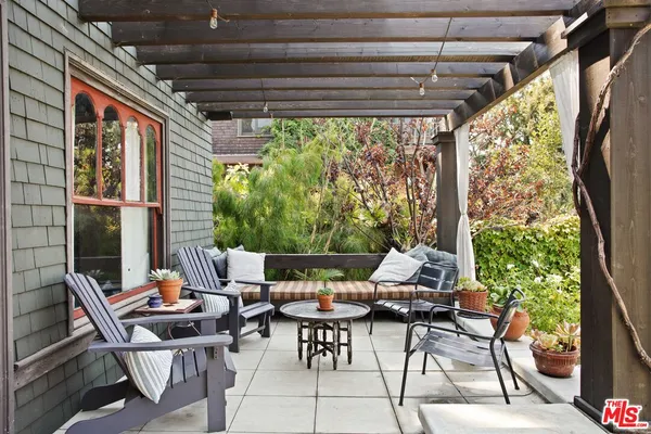 $15,400 | 1046 West Kensington Road, Los Angeles, CA 90026