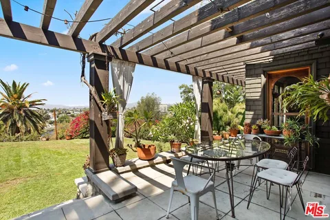 $12,000 | 1046 West Kensington Road, Los Angeles, CA 90026
