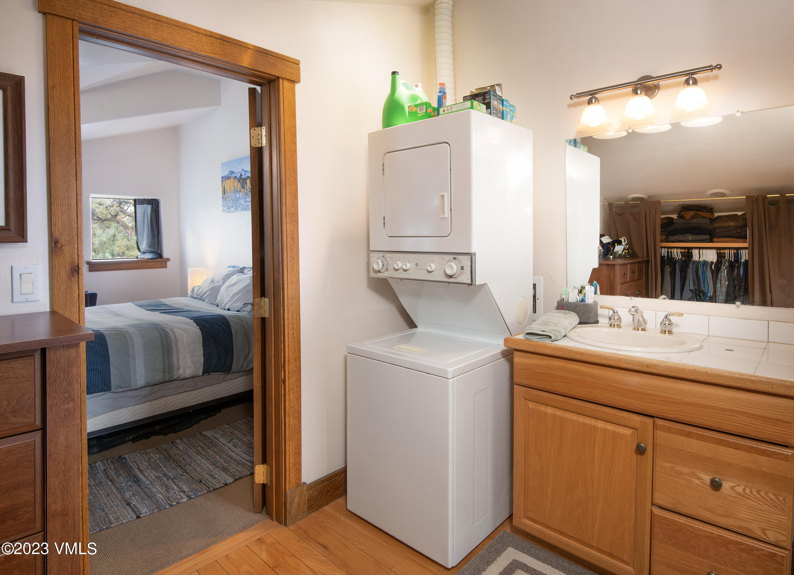 686 Mesa Drive Eagle, CO 81631 - Photo 66 of 73 a en suite bathroom with a sink and mirror